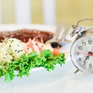 jam makan malam untuk diet