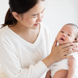 cara menghilangkan cegukan pada bayi