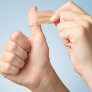 manfaat plester berbahan kain