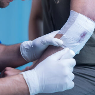 pertolongan pertama luka siku dan lutut