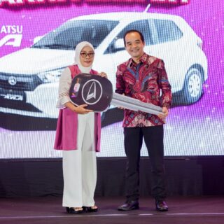 VIVA Apotek Umumkan Pemenang Undian Mobil dan Target Bisnis 2026